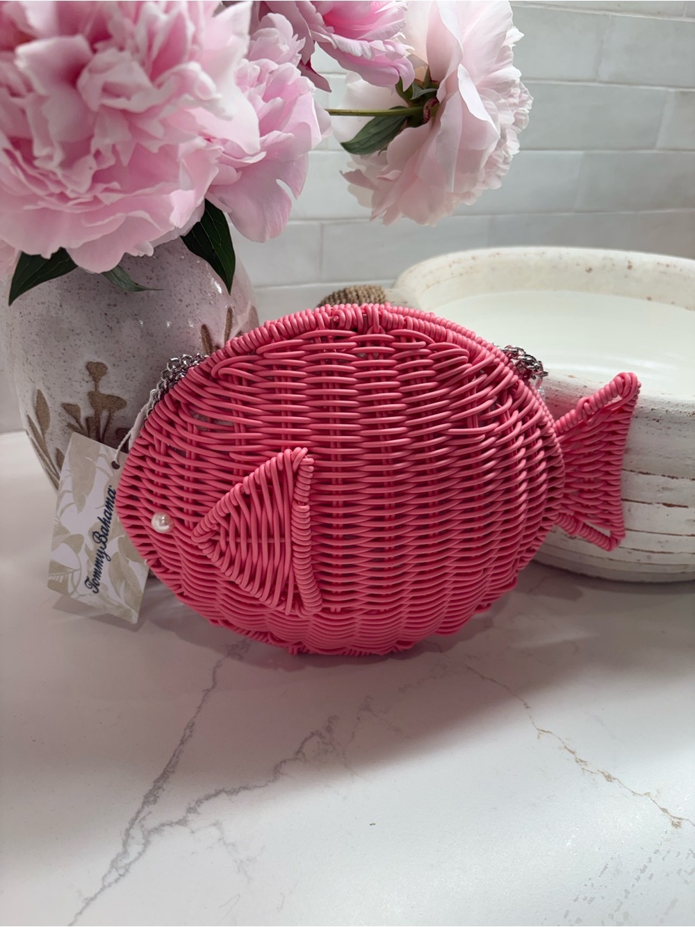 Tommy Bahama Pink Wicker Fish Crossbody Bag with Beaded Chain - Picture 6 of 13